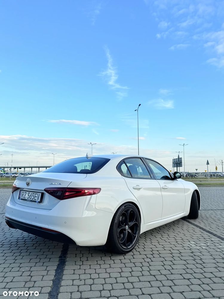 Alfa Romeo Giulia 2.0 Turbo Veloce - 5