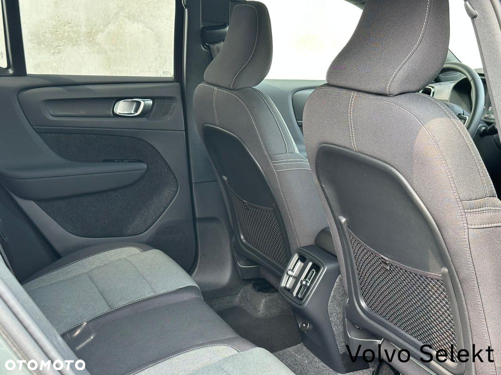 Volvo XC 40 - 32