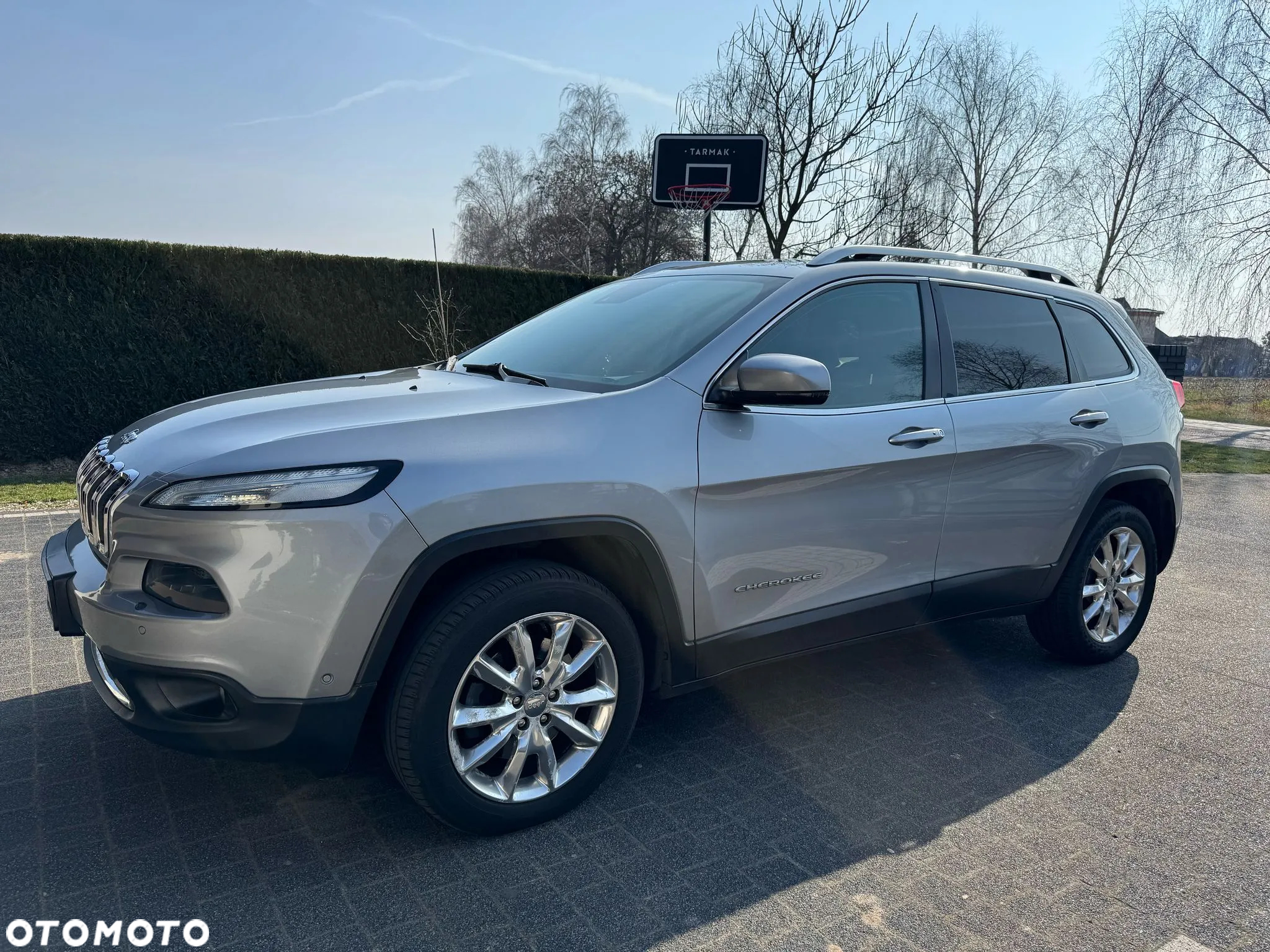 Jeep Cherokee - 3