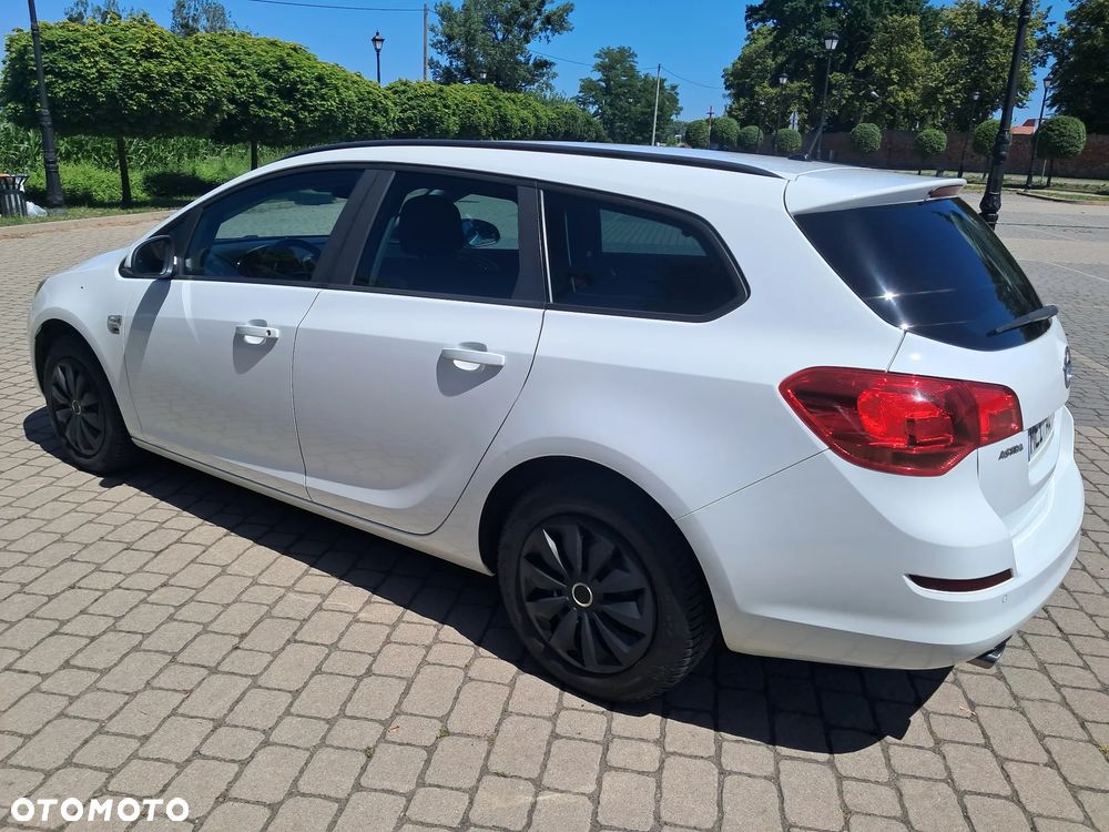 Opel Astra 1.4 Turbo - 4