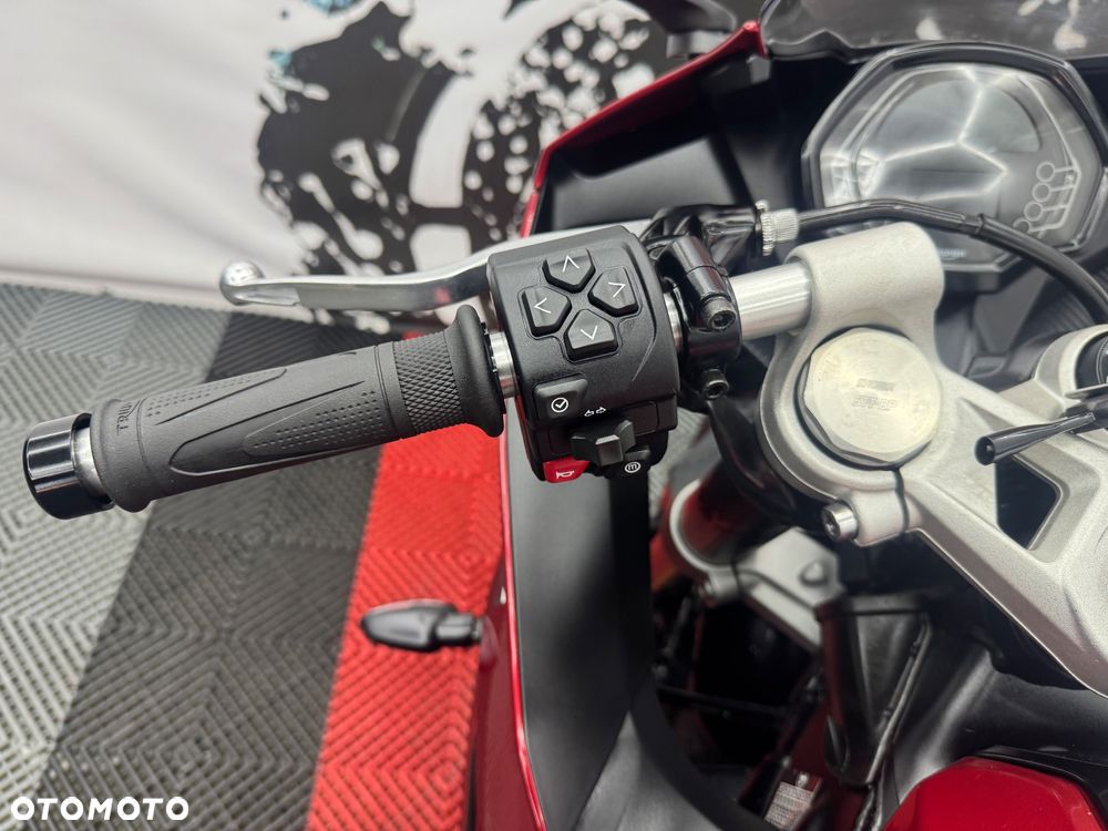 Triumph Daytona - 23