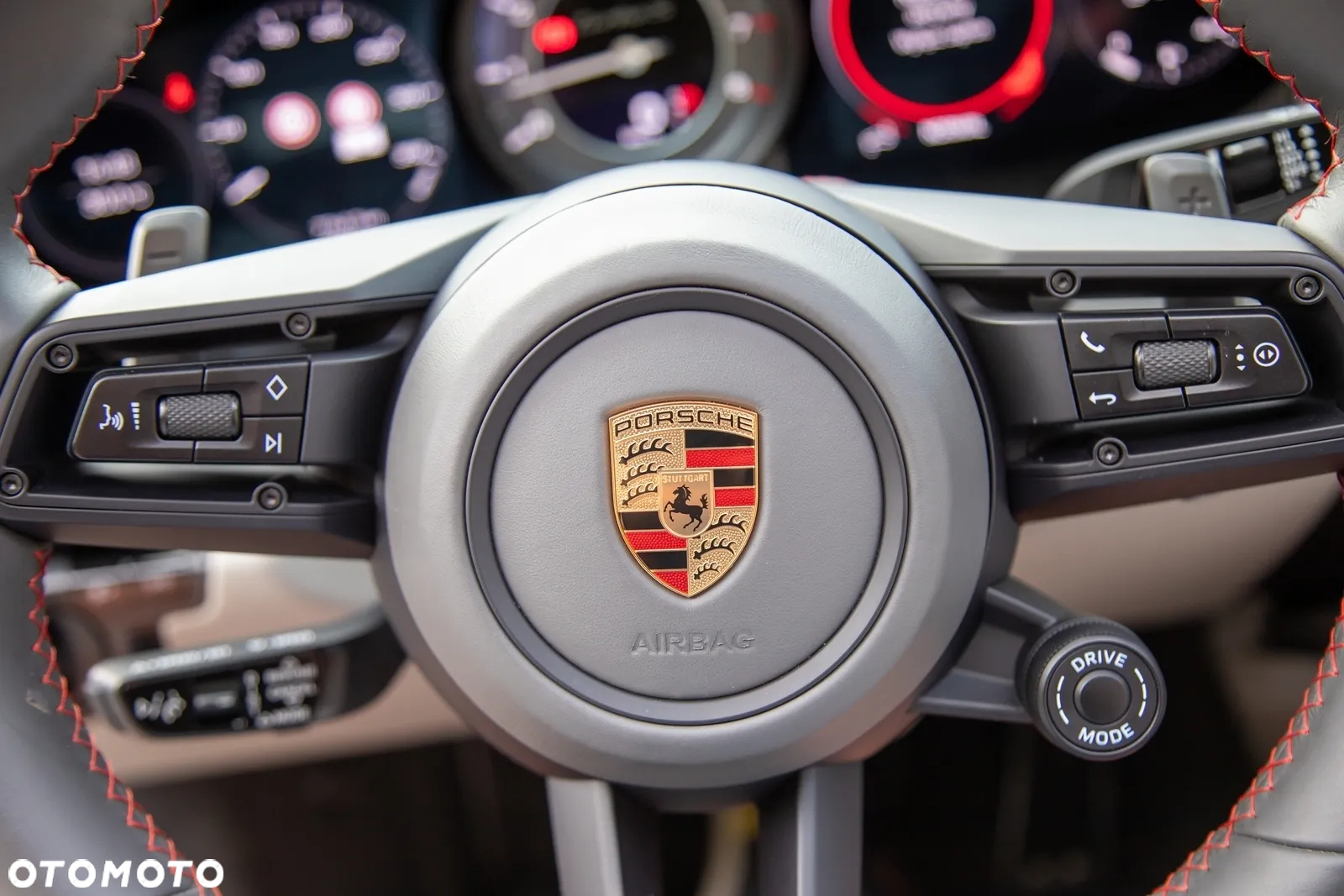 Porsche 911 Carrera Turbo S Cabrio - 25