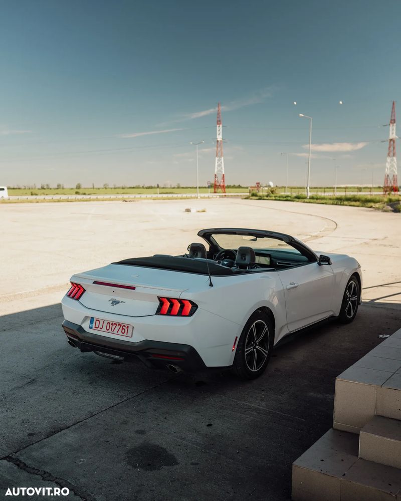 Ford Mustang 2.3 Eco Boost Aut. - 3