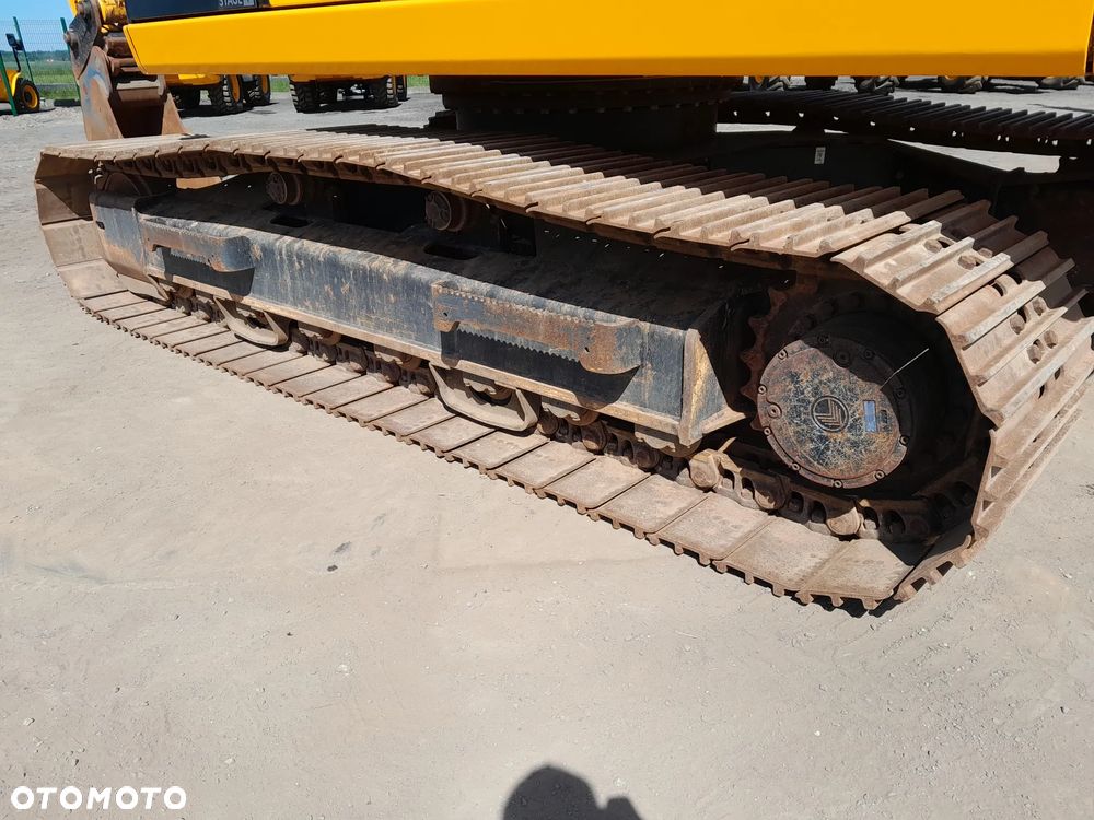 JCB 220x js220 - 17