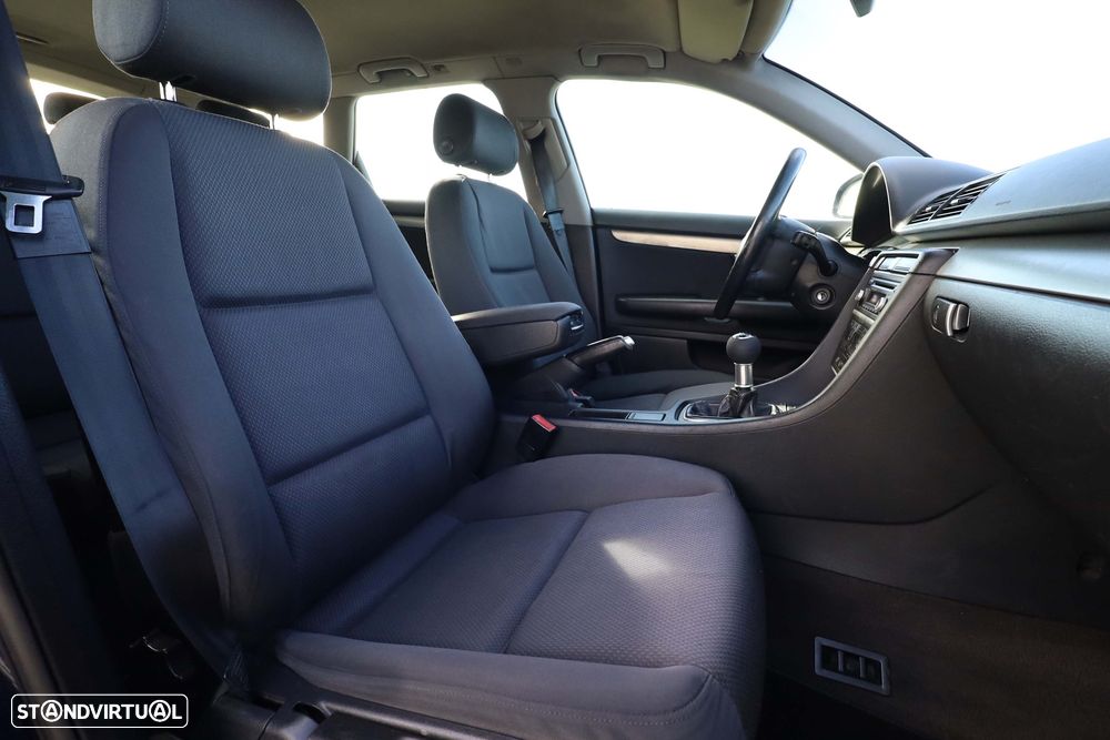 Audi A4 1.9 TDI m6 Sport - 14