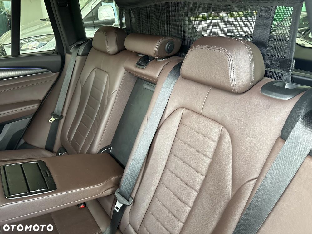 BMW X3 xDrive20i mHEV - 18