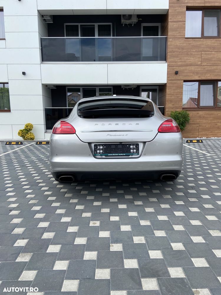 Porsche Panamera 4 PDK - 7