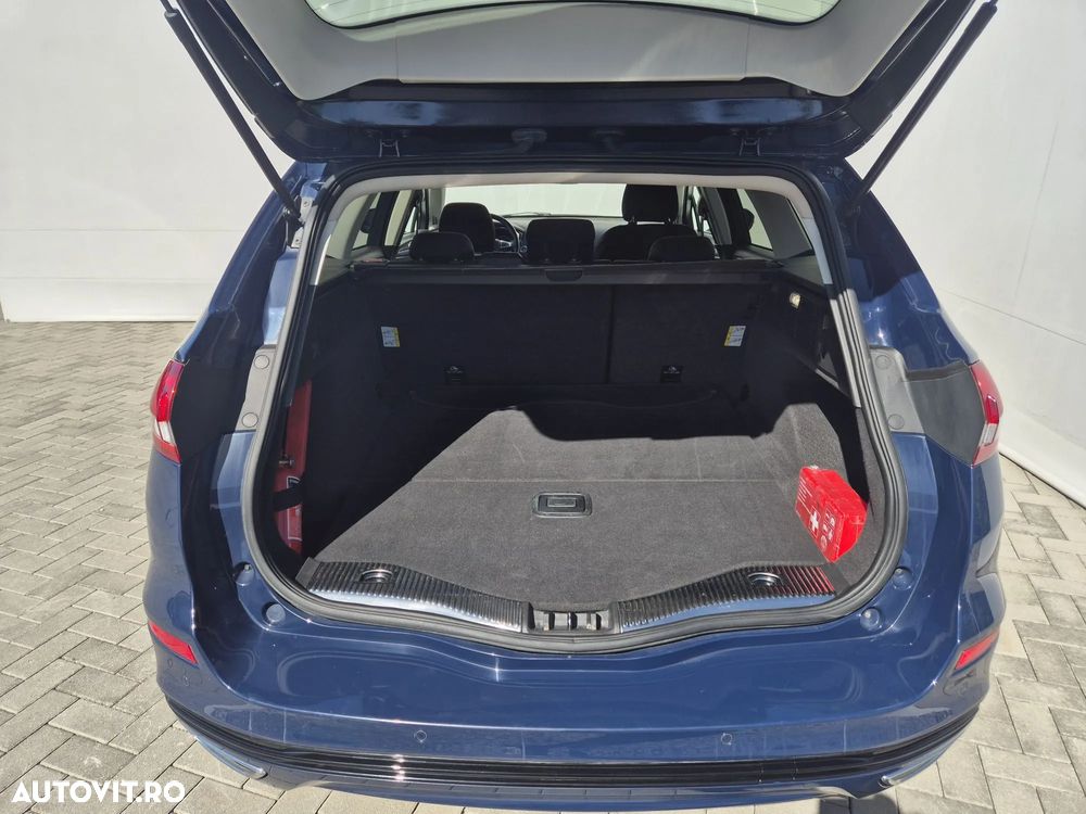 Ford Mondeo - 28