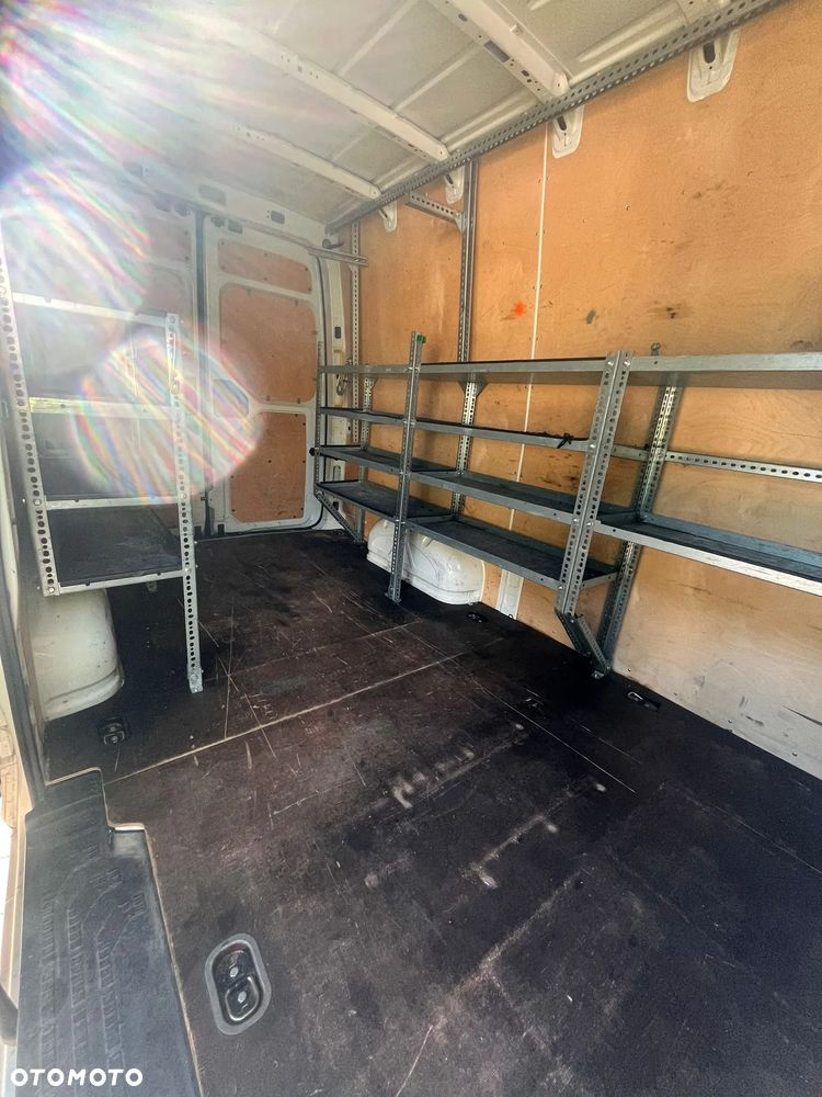 Volkswagen CRAFTER - 9