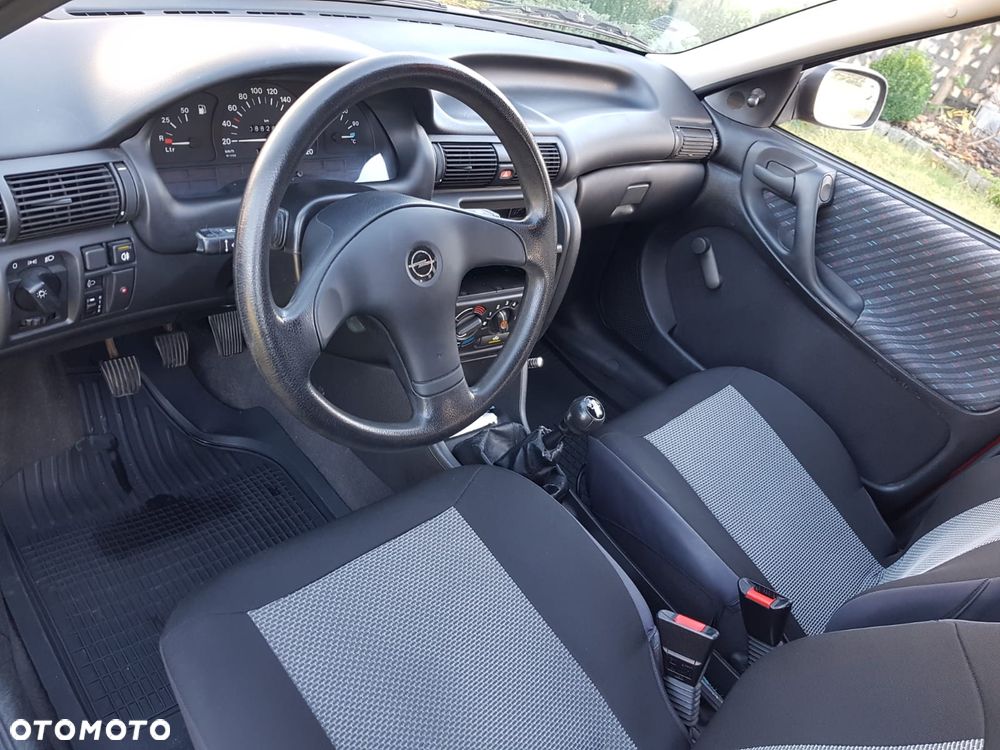 Opel Astra 1.4 GL - 7