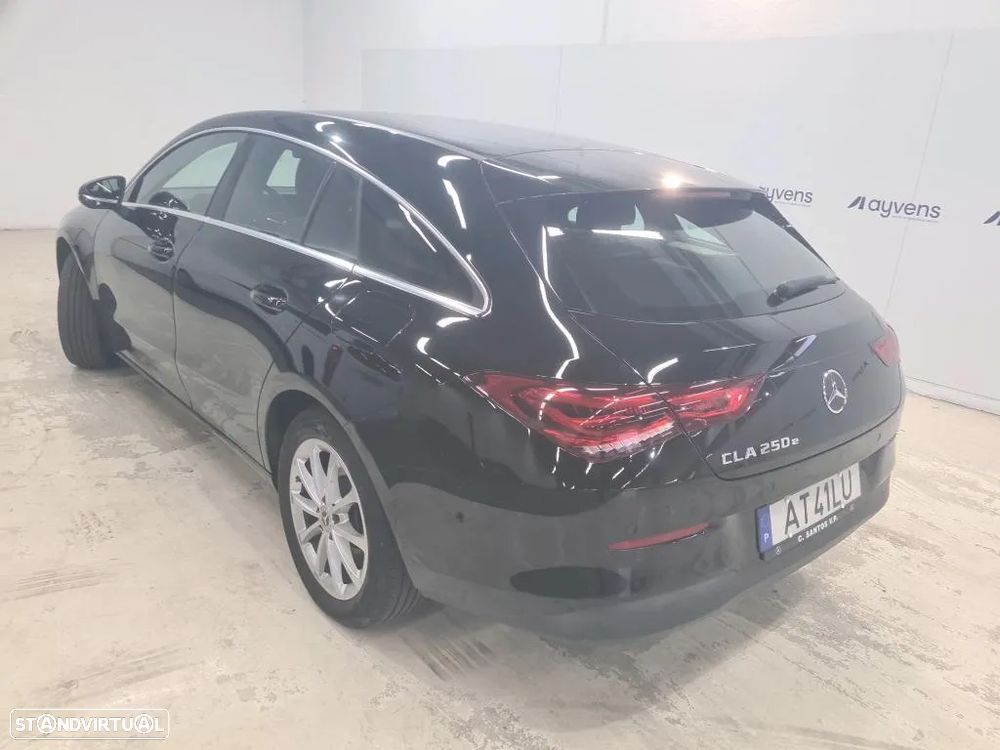 Mercedes-Benz CLA 250 e Shooting Brake Style Plus - 2