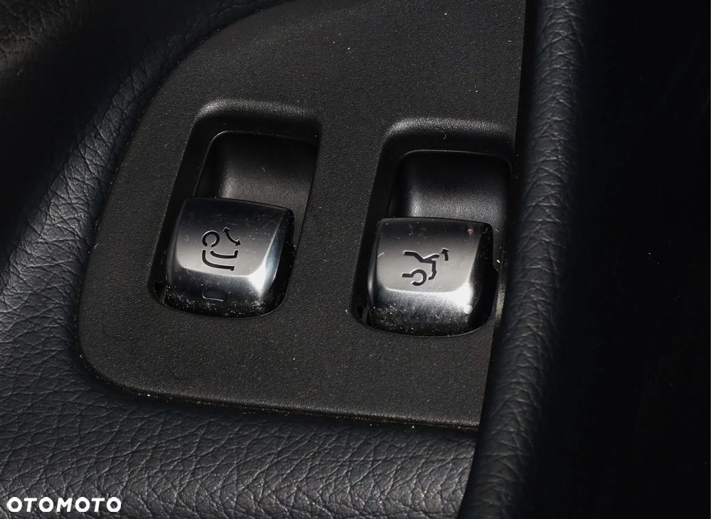 Mercedes-Benz Klasa E 220 d 9G-TRONIC - 15