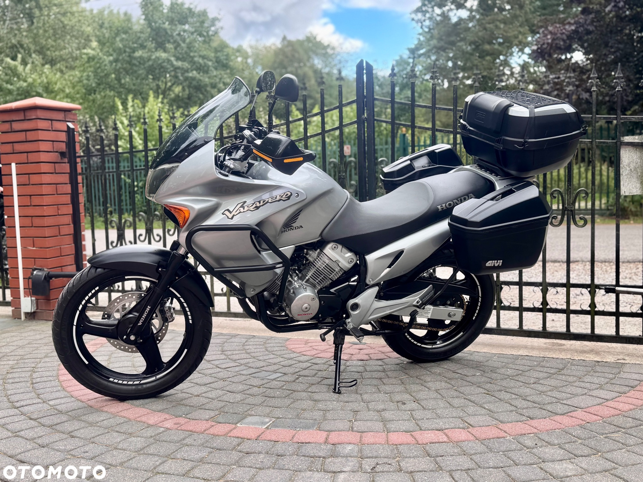 Honda XL - 6