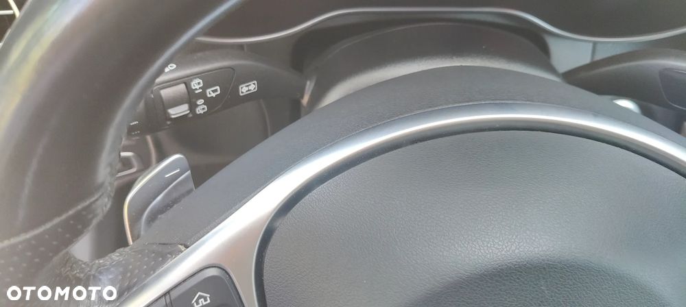 Mercedes-Benz GLC 250 d 4Matic 9G-TRONIC AMG Line - 17
