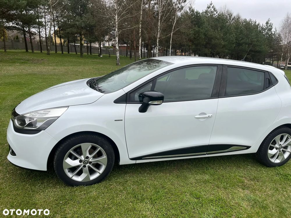 Renault Clio 1.2 16V 75 LIMITED - 22