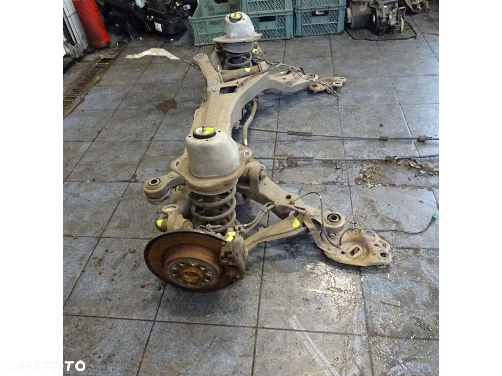VOLVO S60 I 2.4D OŚ TYLNA BELKA ZAWIESZENIA - 2