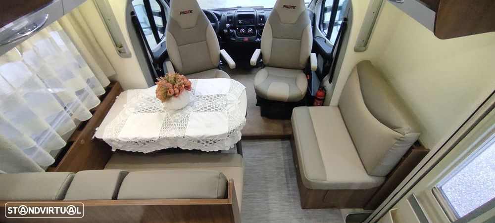 Pilote Essential P746 (Cama central - GPL) - 2