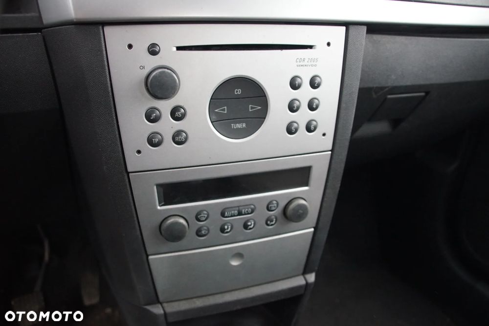 Auto na części - Opel Meriva A 1.7 CDTI 101 KM Z17DTH F23 4AU 2004R Silnik Skrzynia Drzwi Maska Zderzak Błotnik Klapa Lampa Lusterko Klamka Szyba Deska Kokpit Sterownik Moduł Czujnik Licznik Wyświetlacz Panel Kierownica - 12