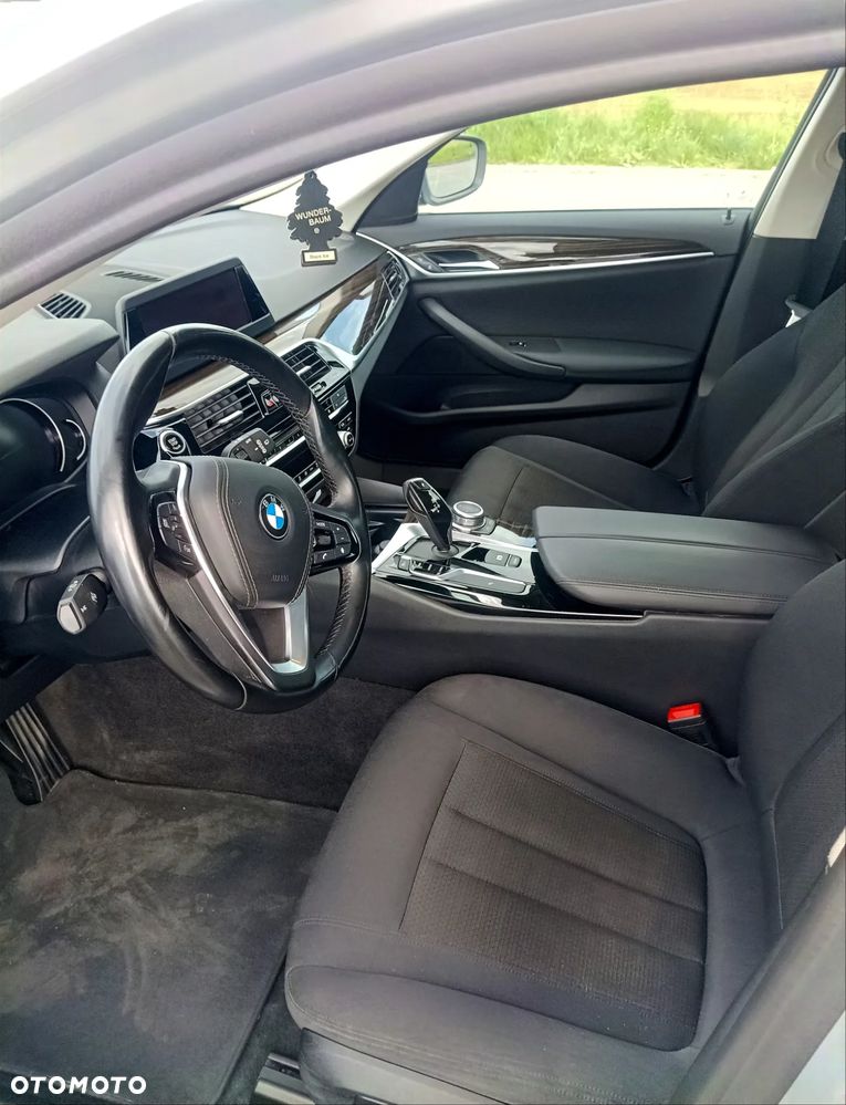 BMW Seria 5 520d Efficient Dynamics - 10