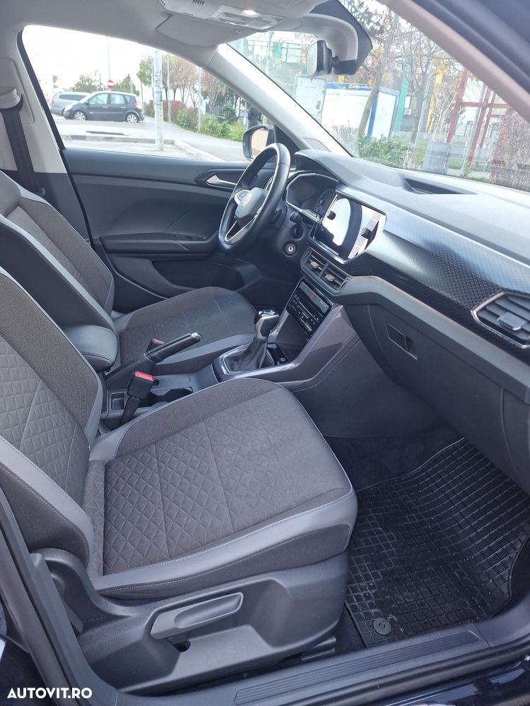 Volkswagen T-Cross - 12