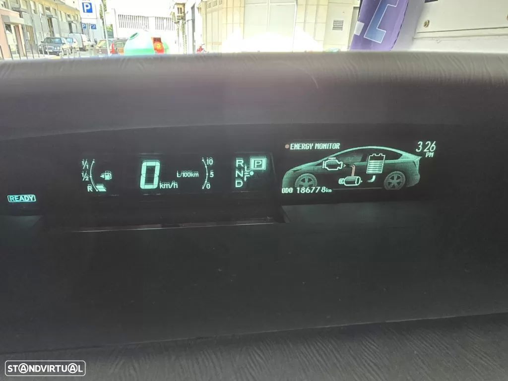 Toyota Prius 1.8 Exclusive - 16