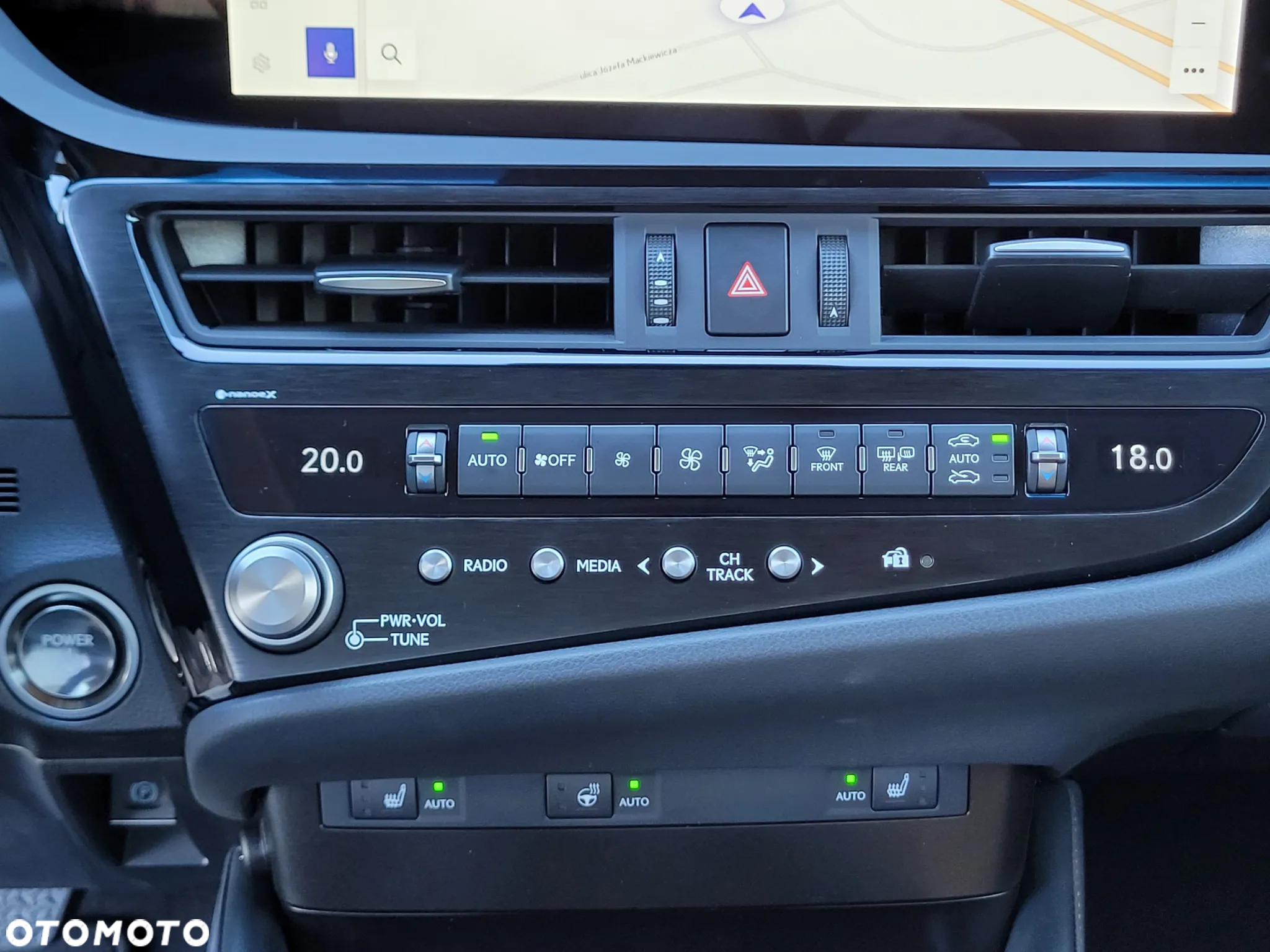 Lexus ES - 21