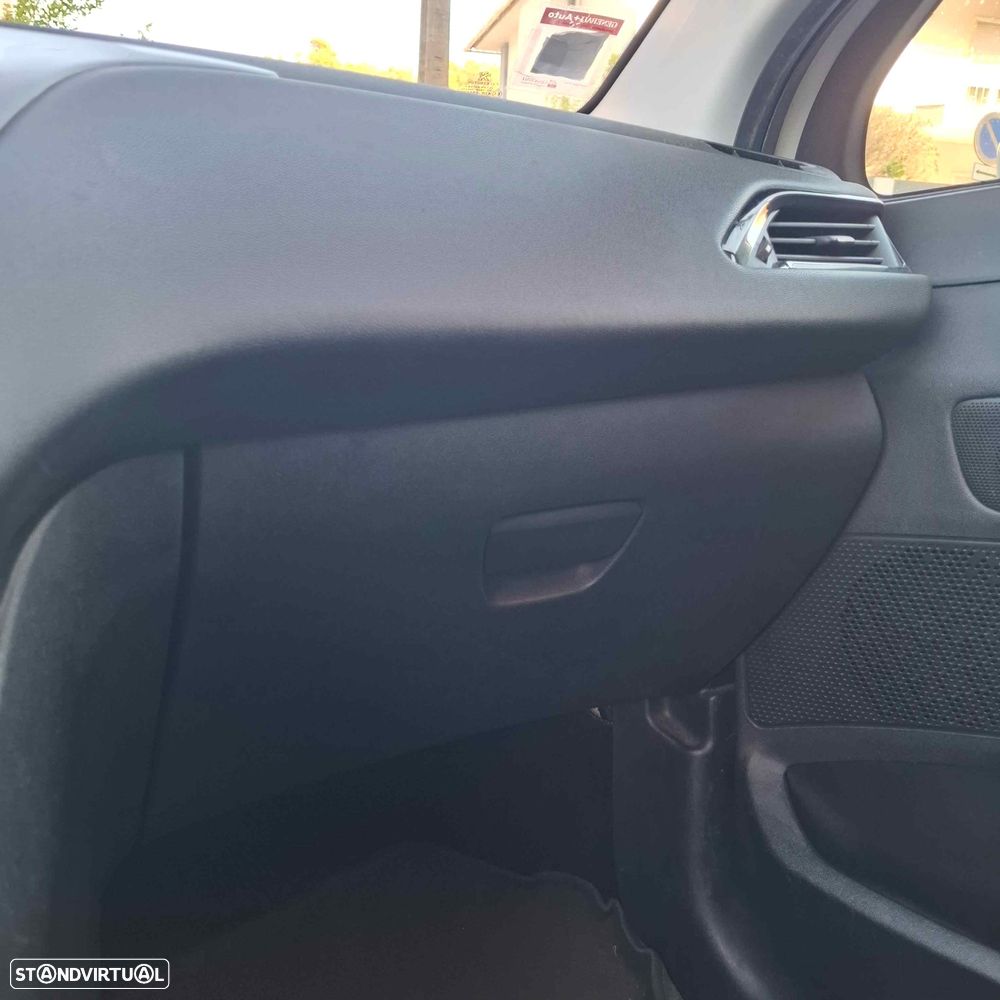 Peugeot 208 1.4 HDi Active - 22