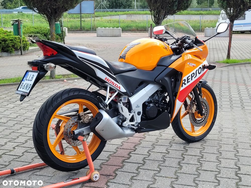 Honda CBR - 8