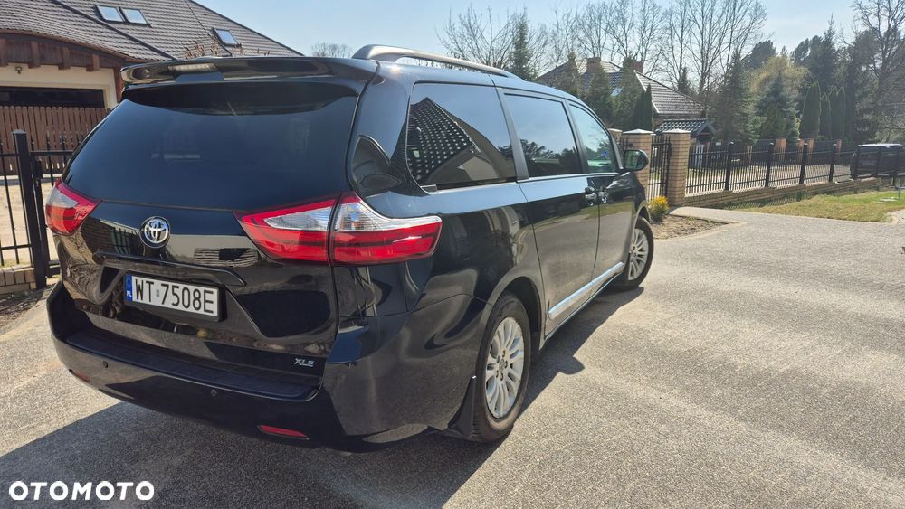 Toyota Sienna 3.5 V6 - 5