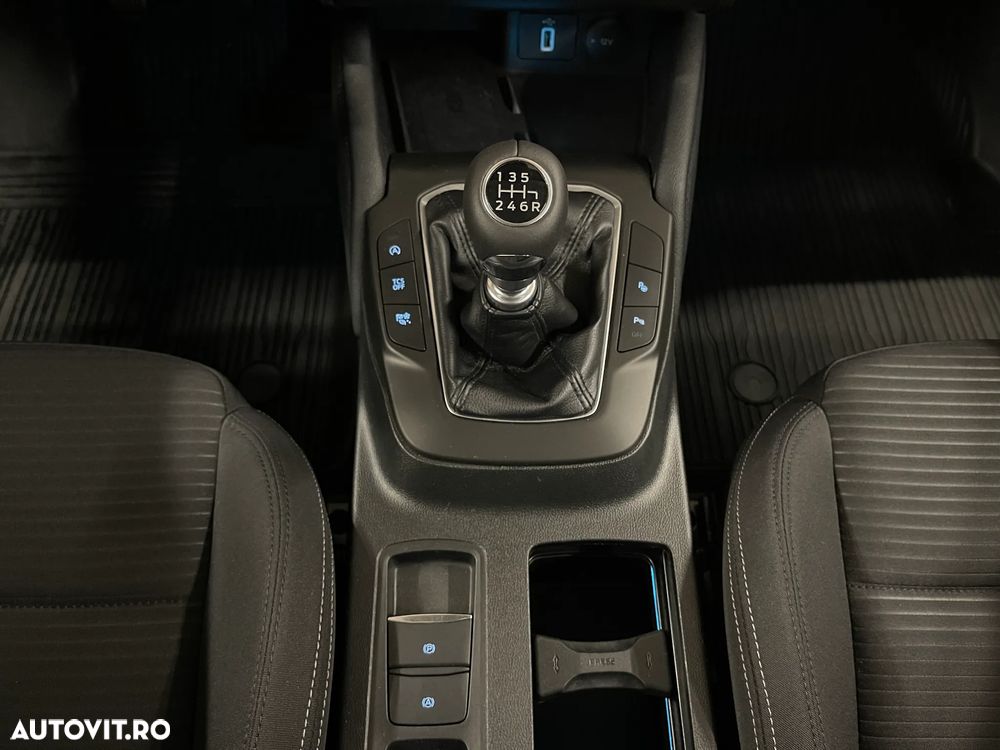 Ford Focus 1.0 EcoBoost Titanium - 26