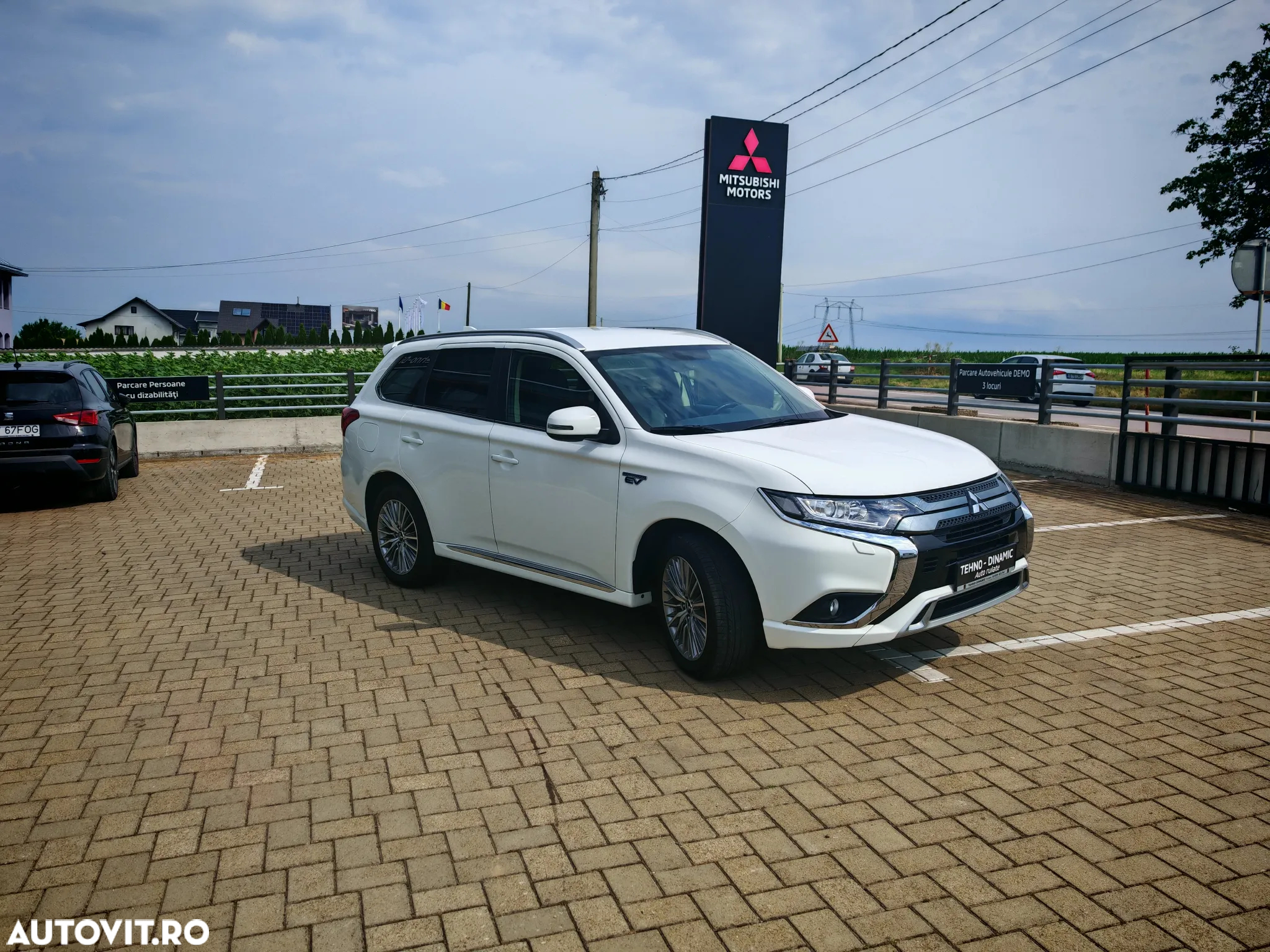 Mitsubishi Outlander PHEV 2.4 L 4X4 Intense - 7