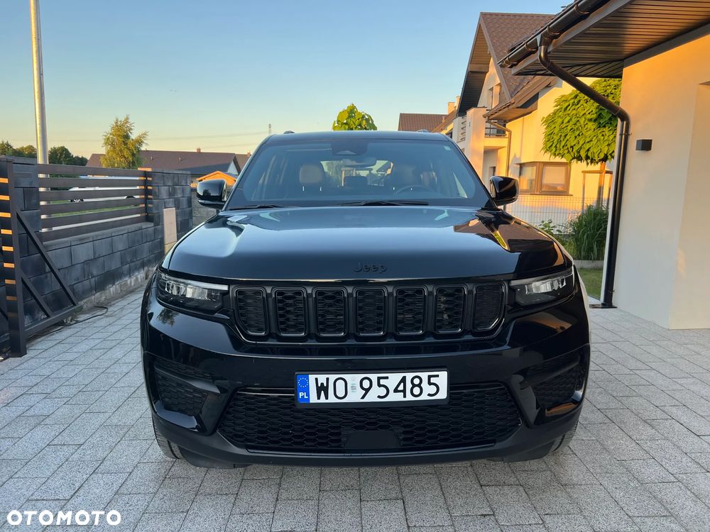 Jeep Grand Cherokee - 14