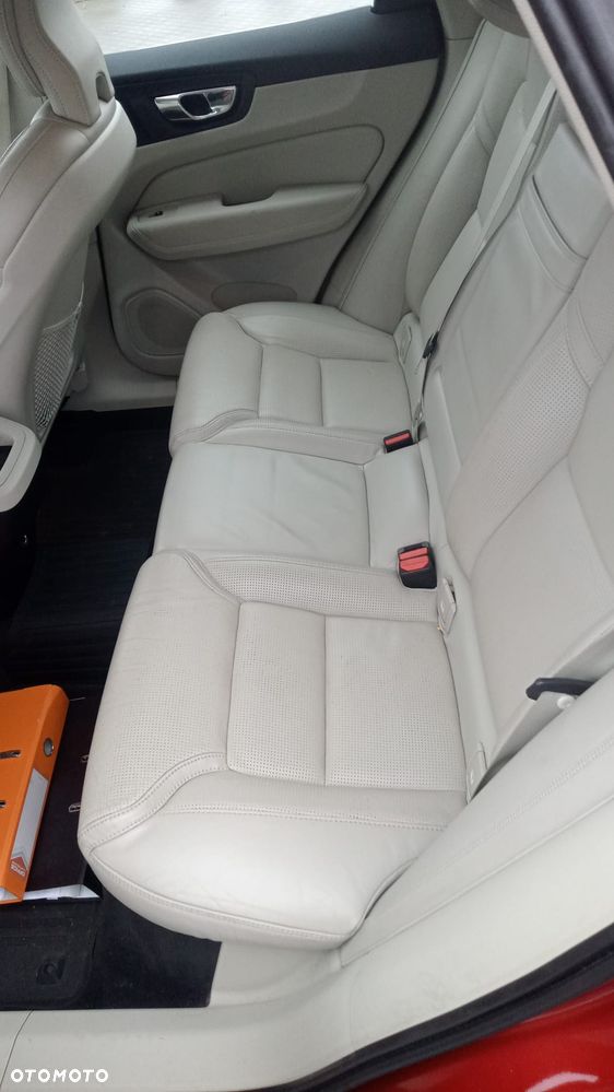 Volvo XC 60 T5 AWD Momentum - 13