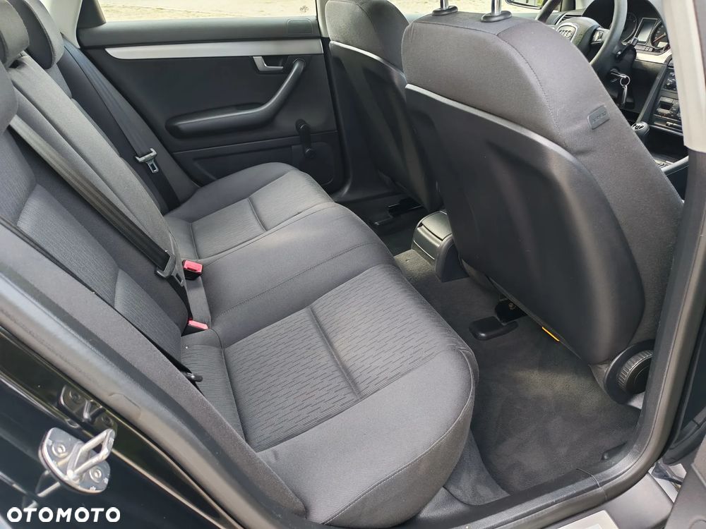 Audi A4 Limousine - 20