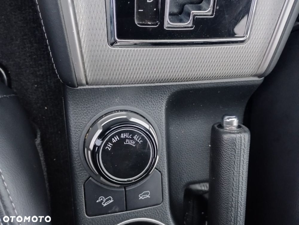 Mitsubishi L200 - 16