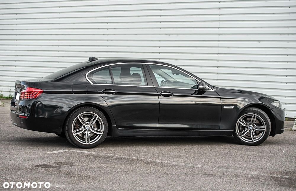 BMW Seria 5 520d xDrive - 8