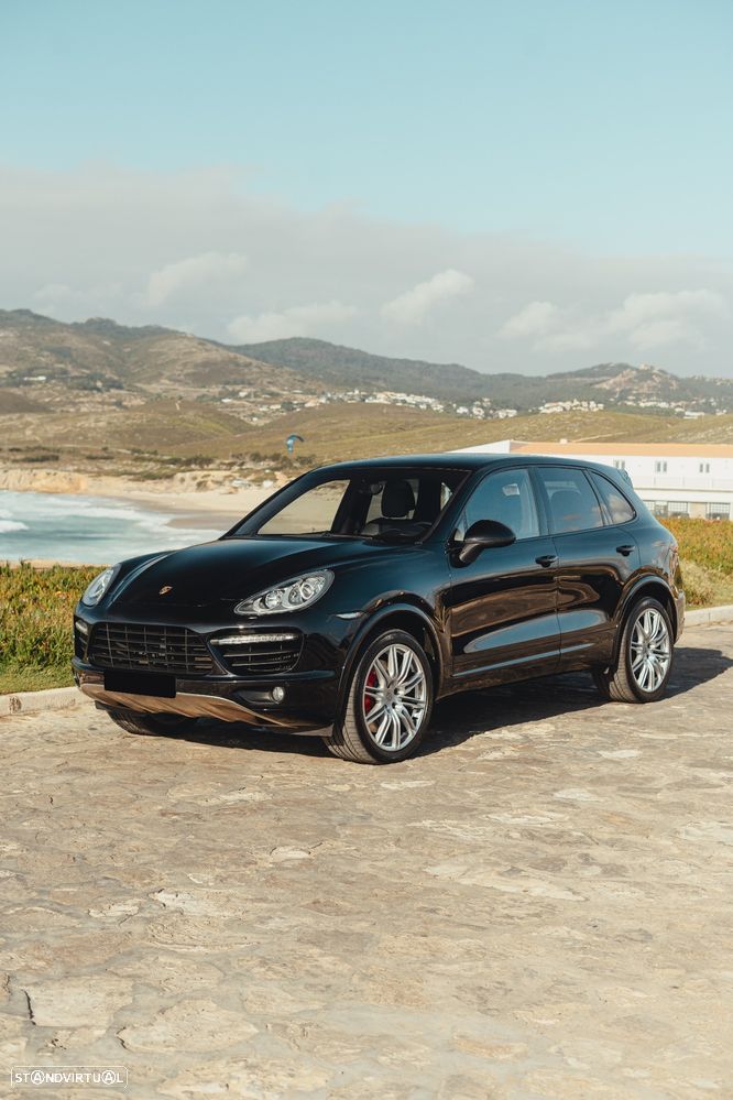 Porsche Cayenne Turbo - 3