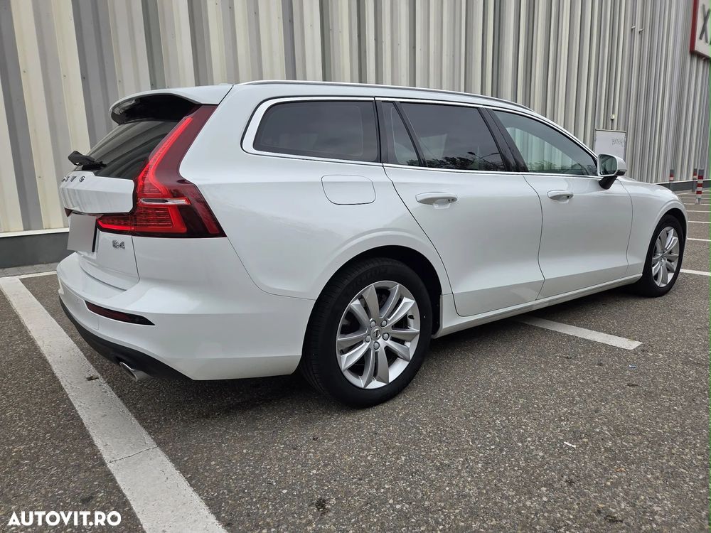 Volvo V60 B4 MHEV AT8 FWD Momentum Pro - 21