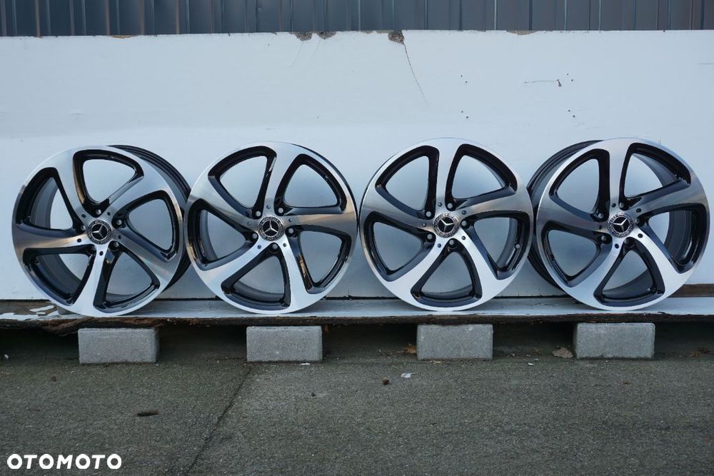 Mercedes W213 5x112 18 8J et43 - 5