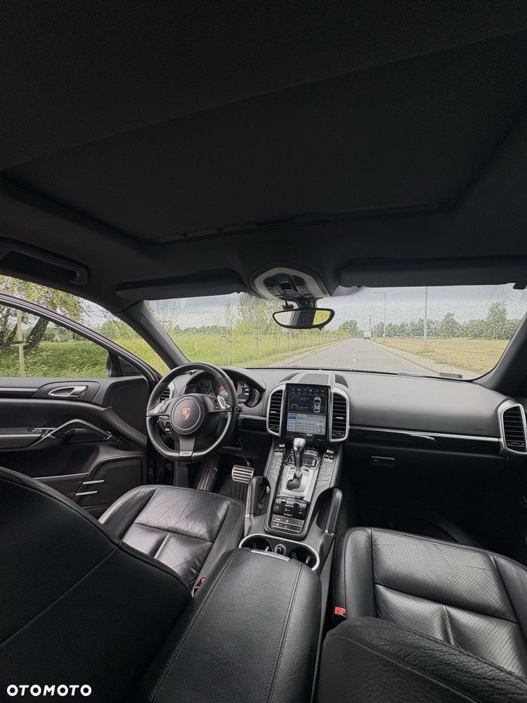 Porsche Cayenne - 6