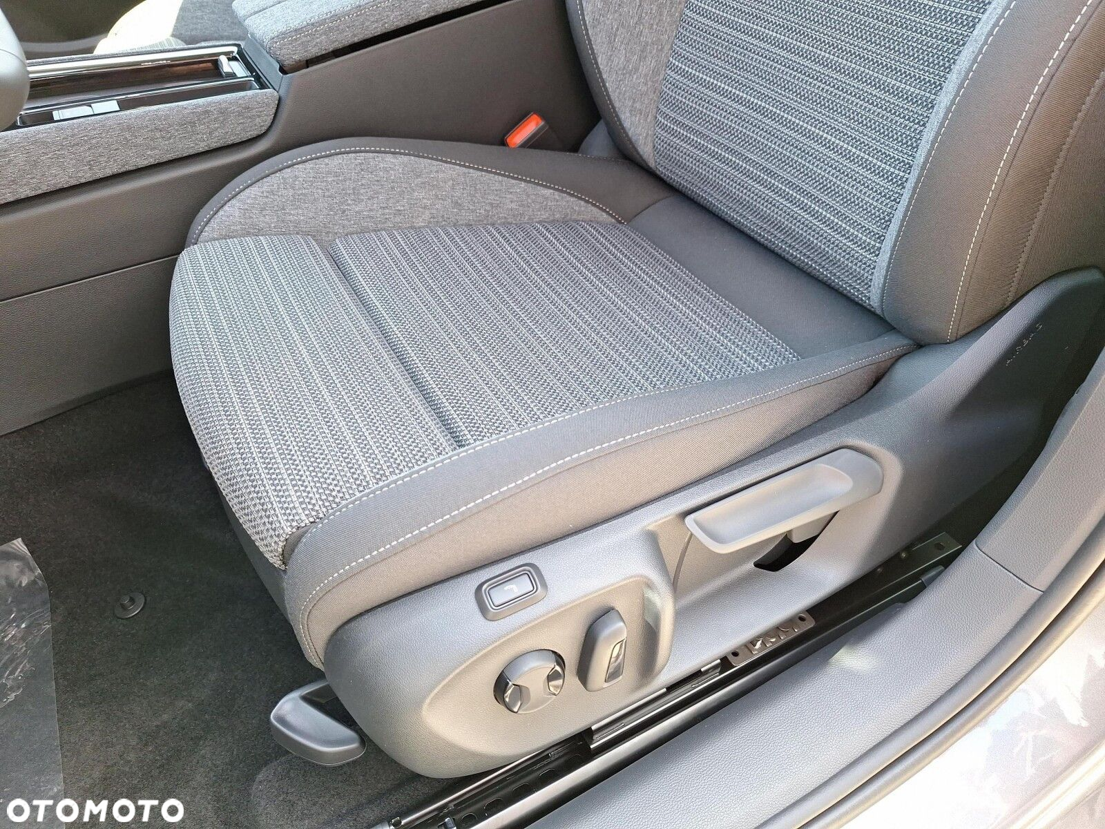 Skoda Superb 2.0 TDI SCR Edition 130 DSG - 28