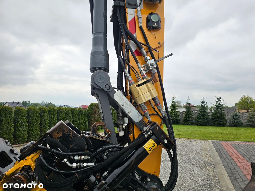 Liebherr A 916 - 12