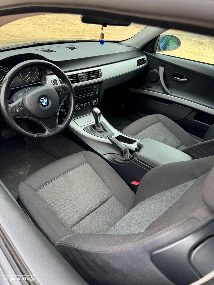 BMW 320 d Coupe Auto - 9