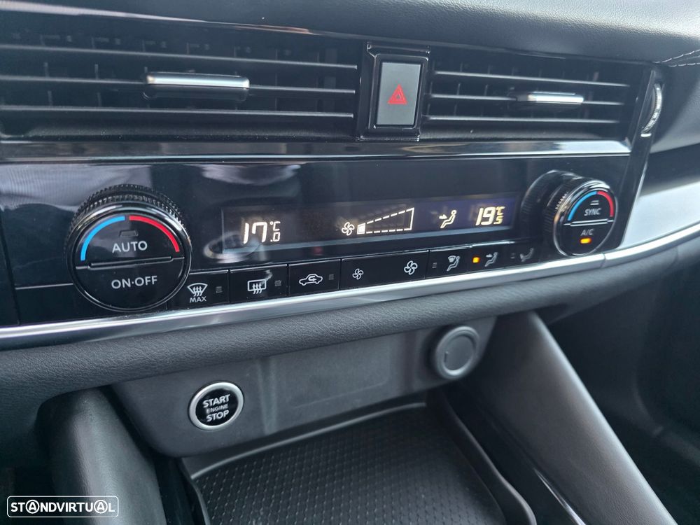 Nissan Qashqai 1.3 DIG-T N-Connecta J18 - 15