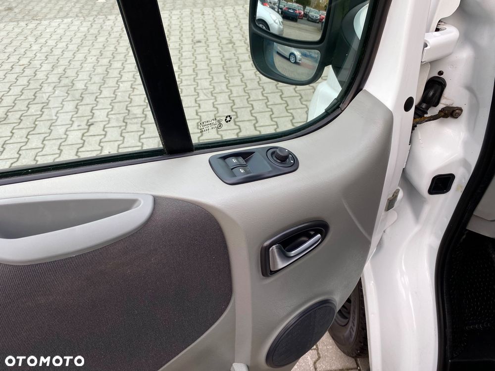 Opel Vivaro - 16