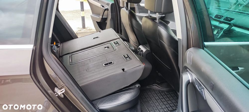 Volkswagen Passat Variant 2.0 TDI BlueMotion Technology Highline - 32