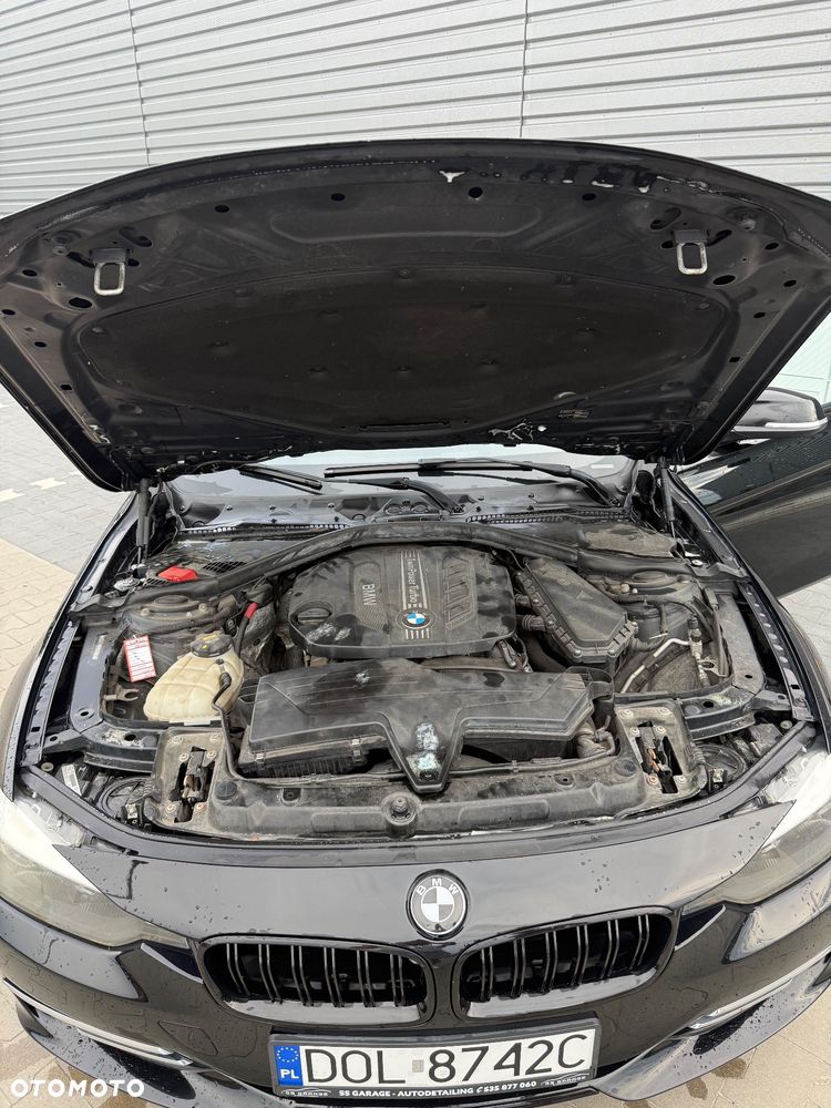 BMW Seria 3 320d - 12