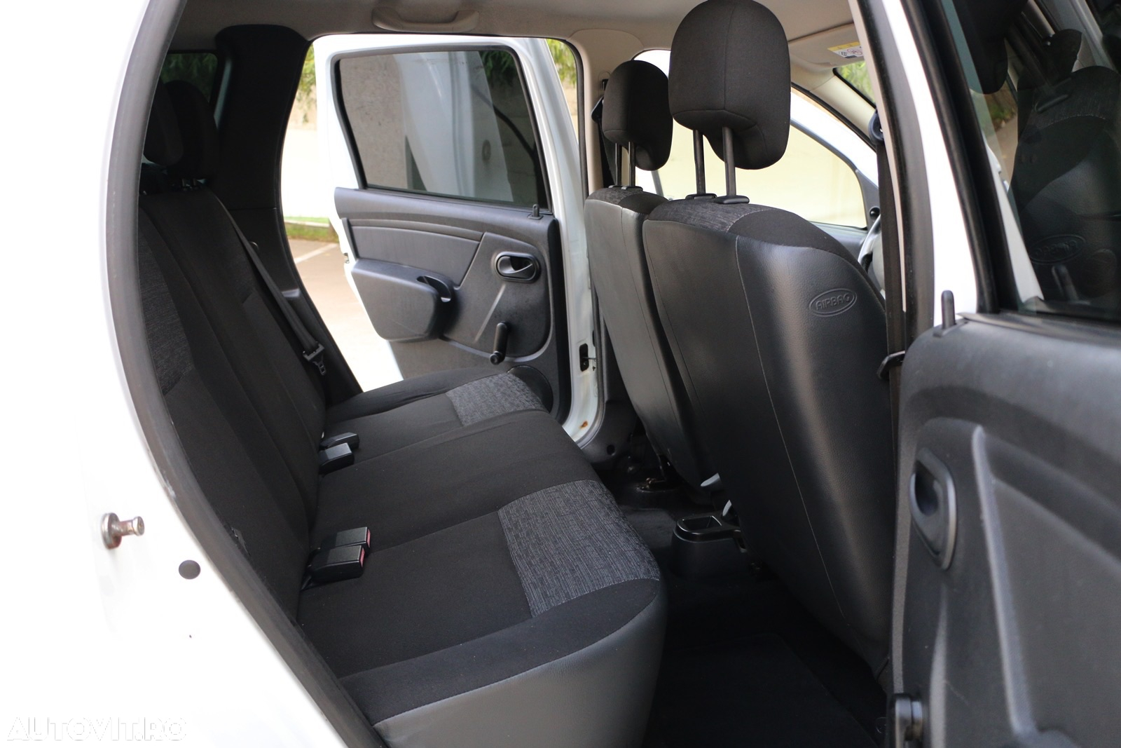 Dacia Duster 1.6 4x2 Ambiance - 11