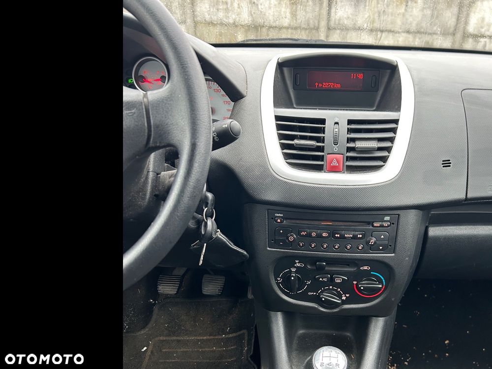 Peugeot 206 plus 75 - 18