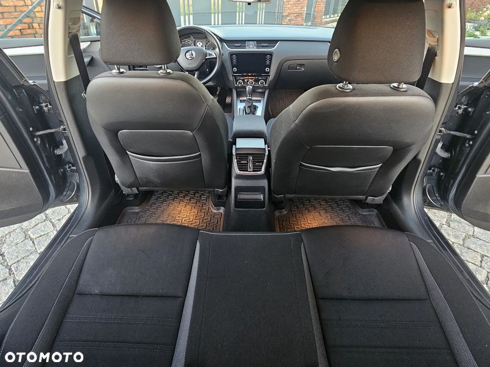 Skoda Octavia 1.4 TSI Ambition DSG - 10